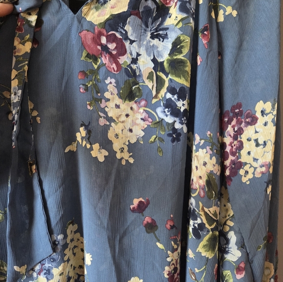 TORRID Crinkle Chiffon Raglan Tie Front Blouse Womens Plus Size 2X Blue Floral - Picture 9 of 11